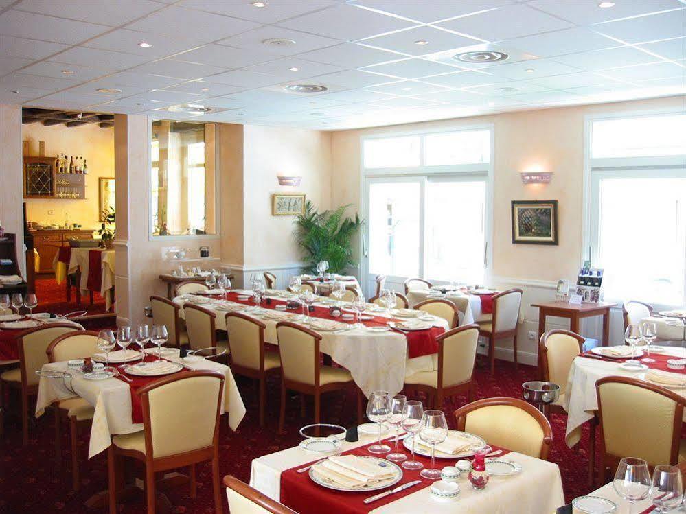 Logis Hotel Restaurant La Boule D'Or Chinon Exterior foto