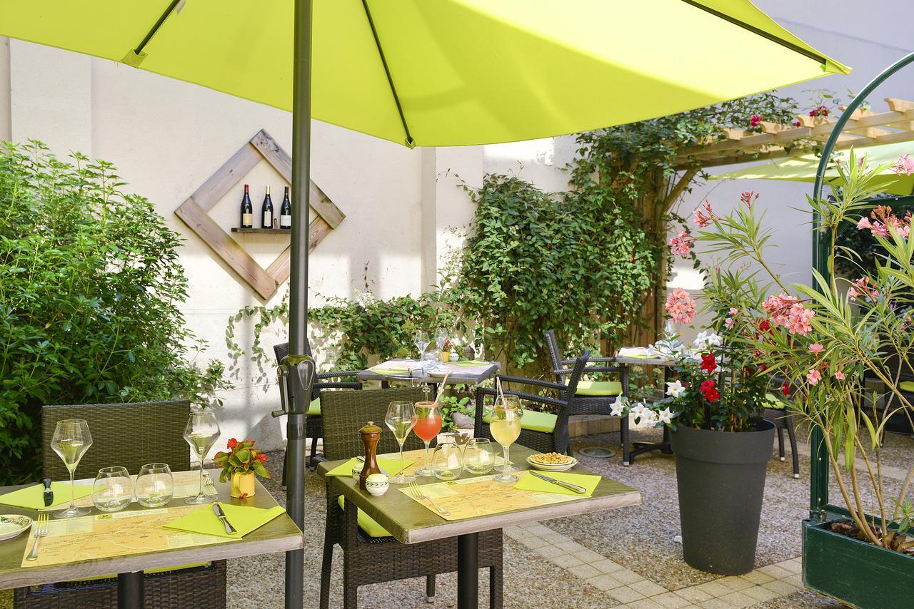 Logis Hotel Restaurant La Boule D'Or Chinon Exterior foto